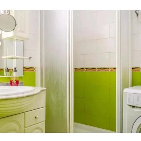 Apartamento En La Carihuela *